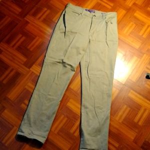 Women's Gloria Vanderbilt Jeans size 12 taupe